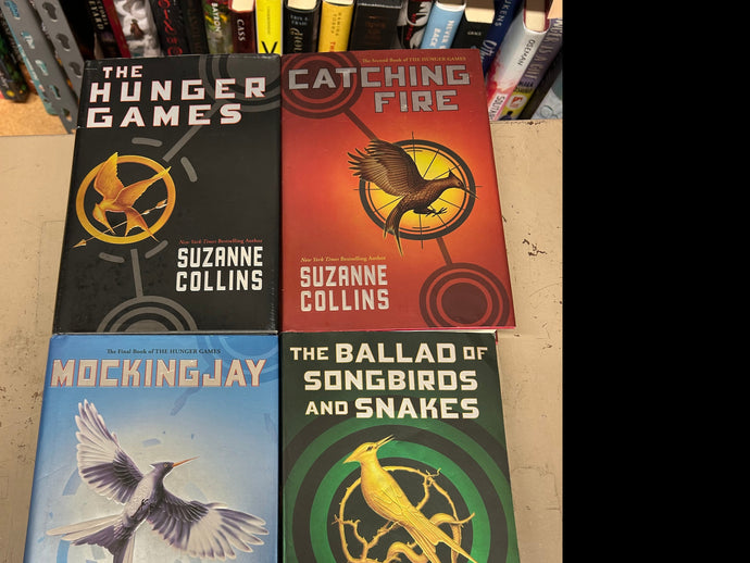 Hunger Games (Set of 4) by Suzanne Collins